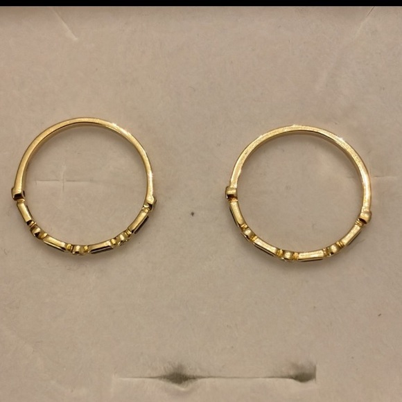 ONE New Oradina 14 Kt. Sapphire and Diamond Band Size 6. - Picture 4 of 5